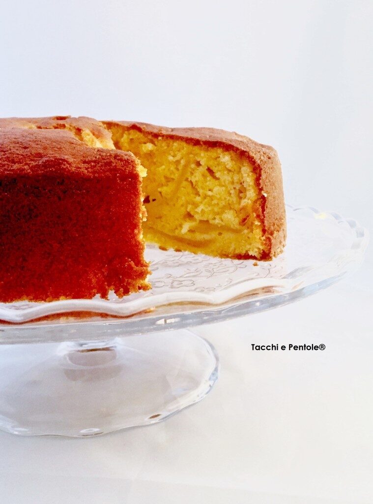 Torta di mele profumata allo zafferano