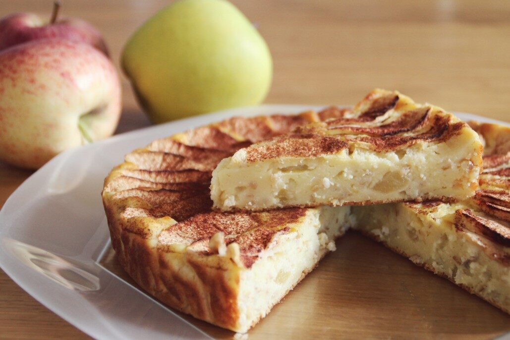 Torta di mele, ricotta e grano