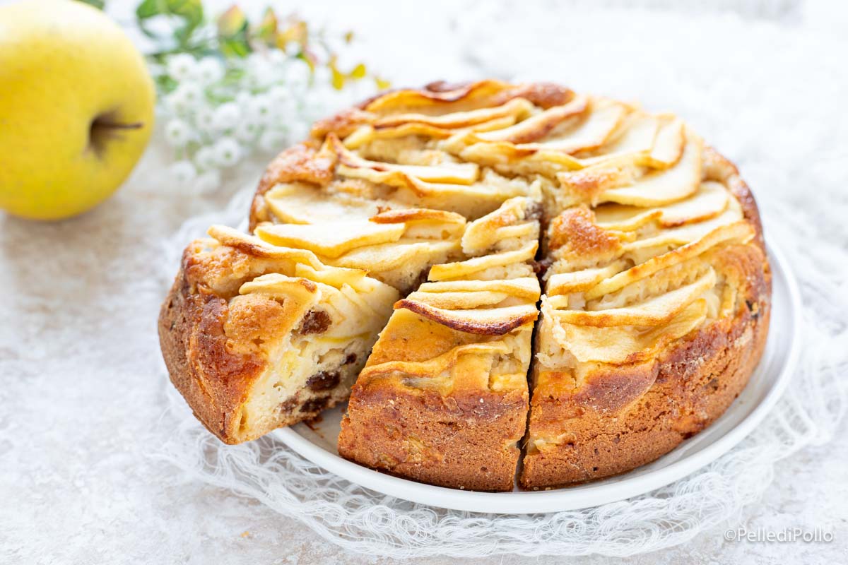 Torta di mele, ricotta e uvetta