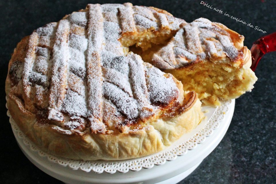 Torta di mele sfogliata