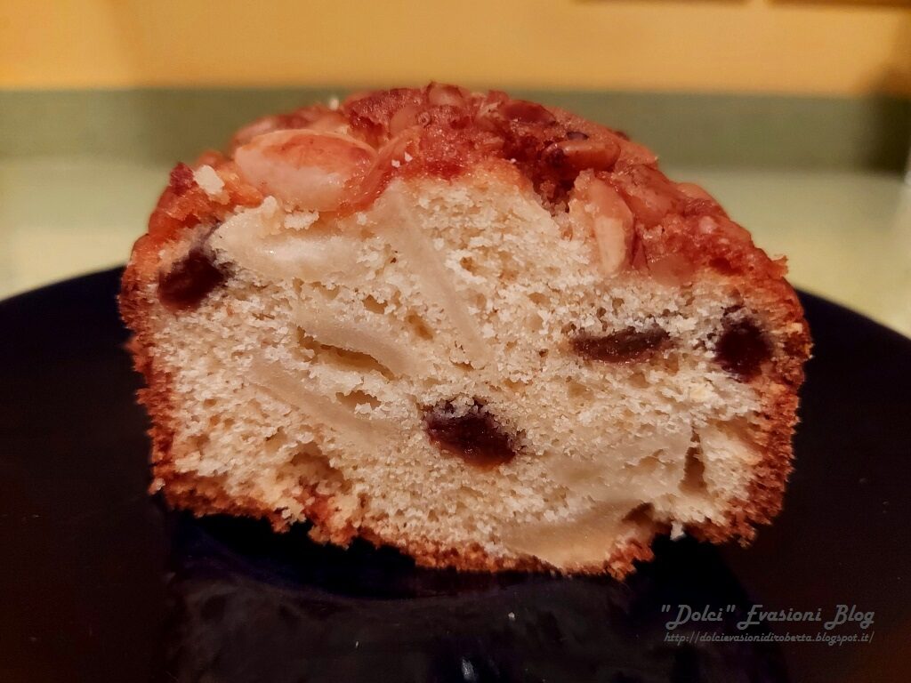Torta di meline selvatiche in crosta di frutta secca