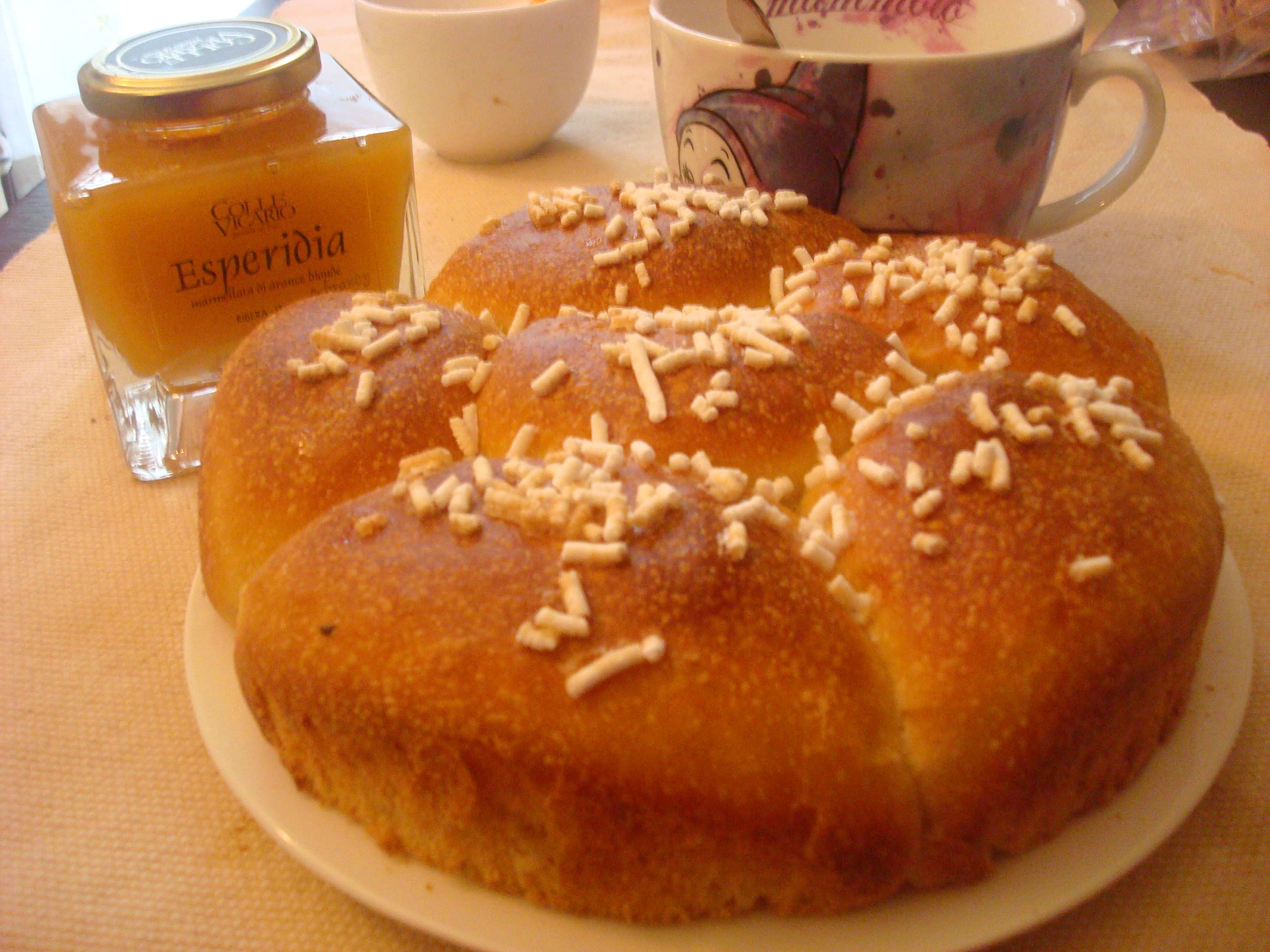 Torta di pan brioche leggera con lievito madre (ricetta per una colazione light ma gustosa)