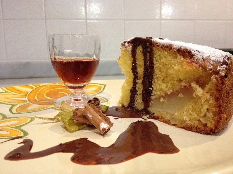 Torta di pere e cannella
