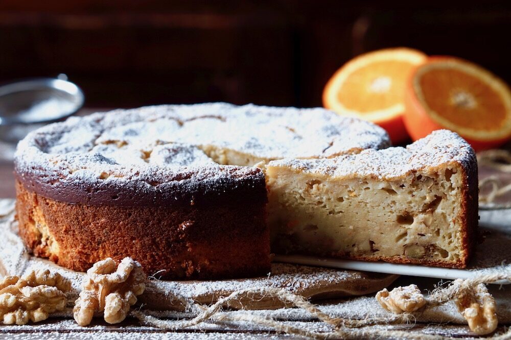 Torta di ricotta con noci e arancia