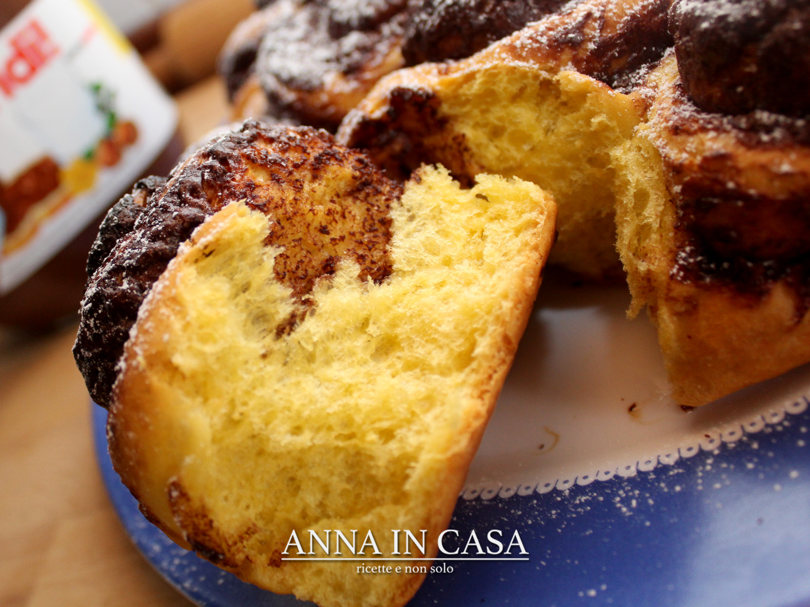 Torta di rose farcita con crema di nocciole – repost