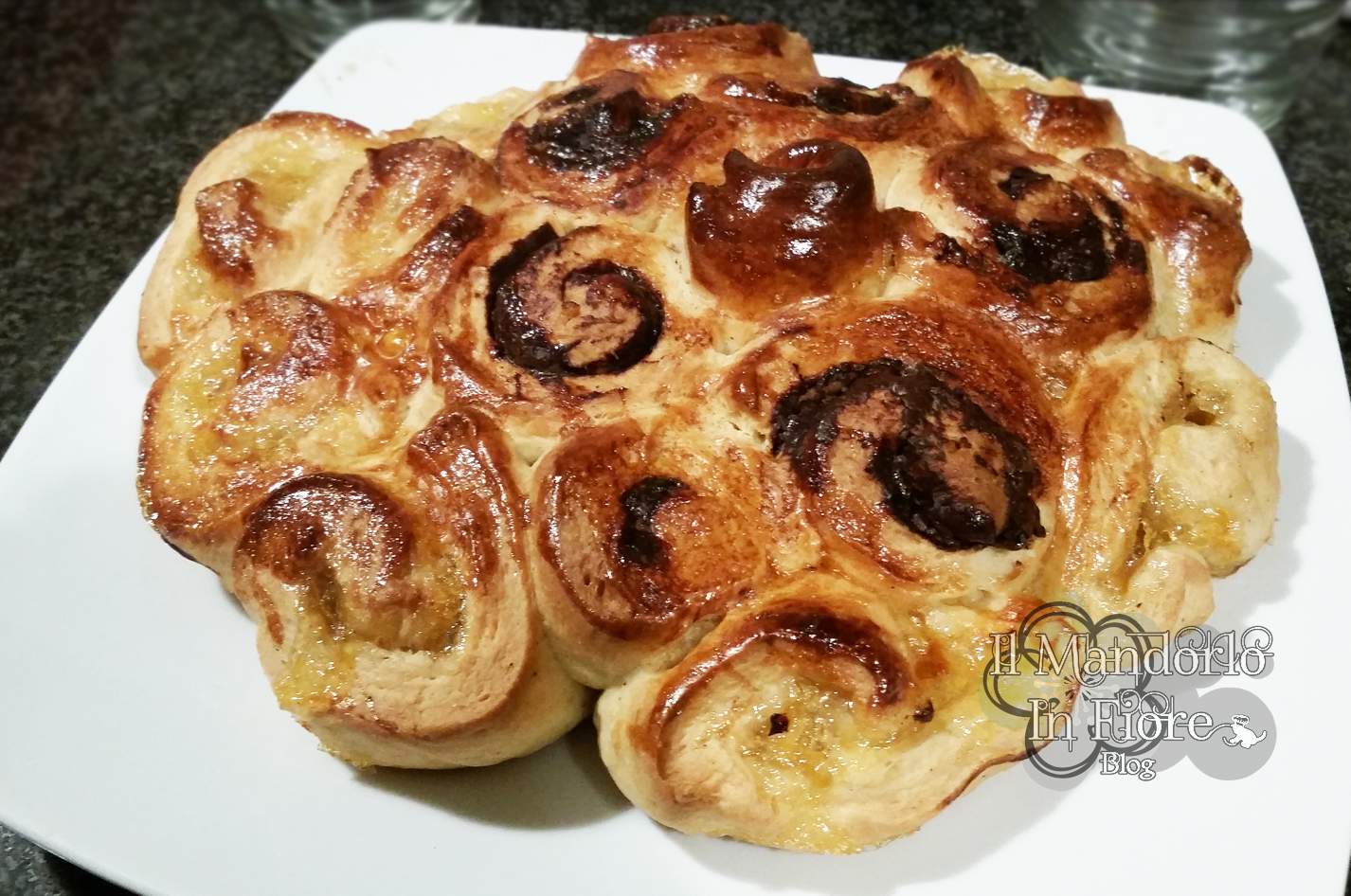 Torta di rose marmellata e nutella