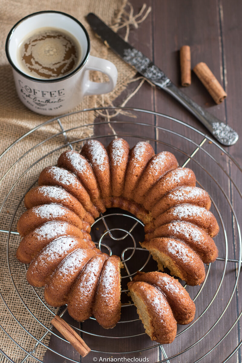 Torta di zucca vegan soffice (senza uova, latte e burro)