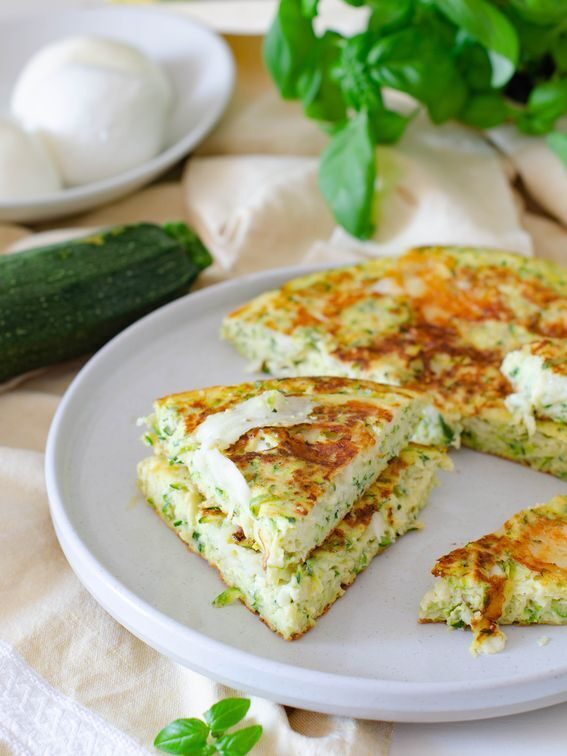 Torta di zucchine in padella con mozzarella di bufala – senza lievito