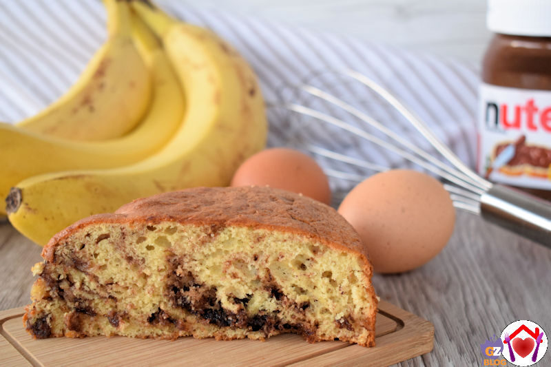 Torta facile con banane e nutella