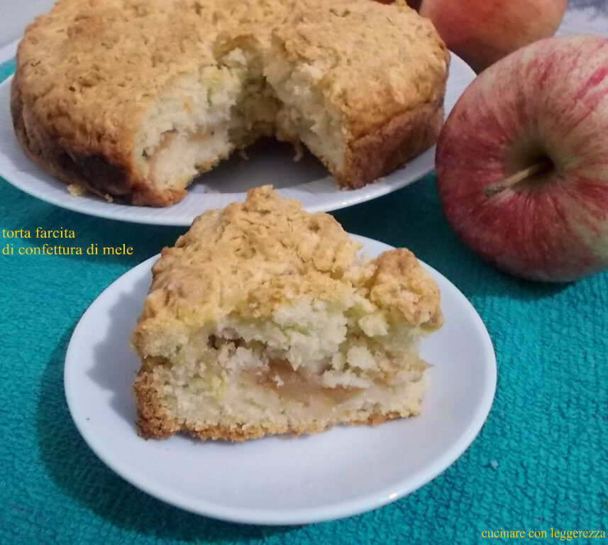 Torta farcita di confettura di mele