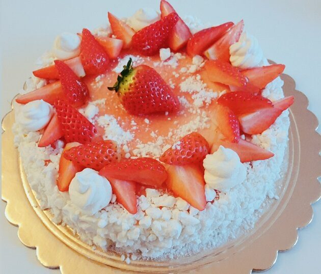 Torta fragole e meringhe