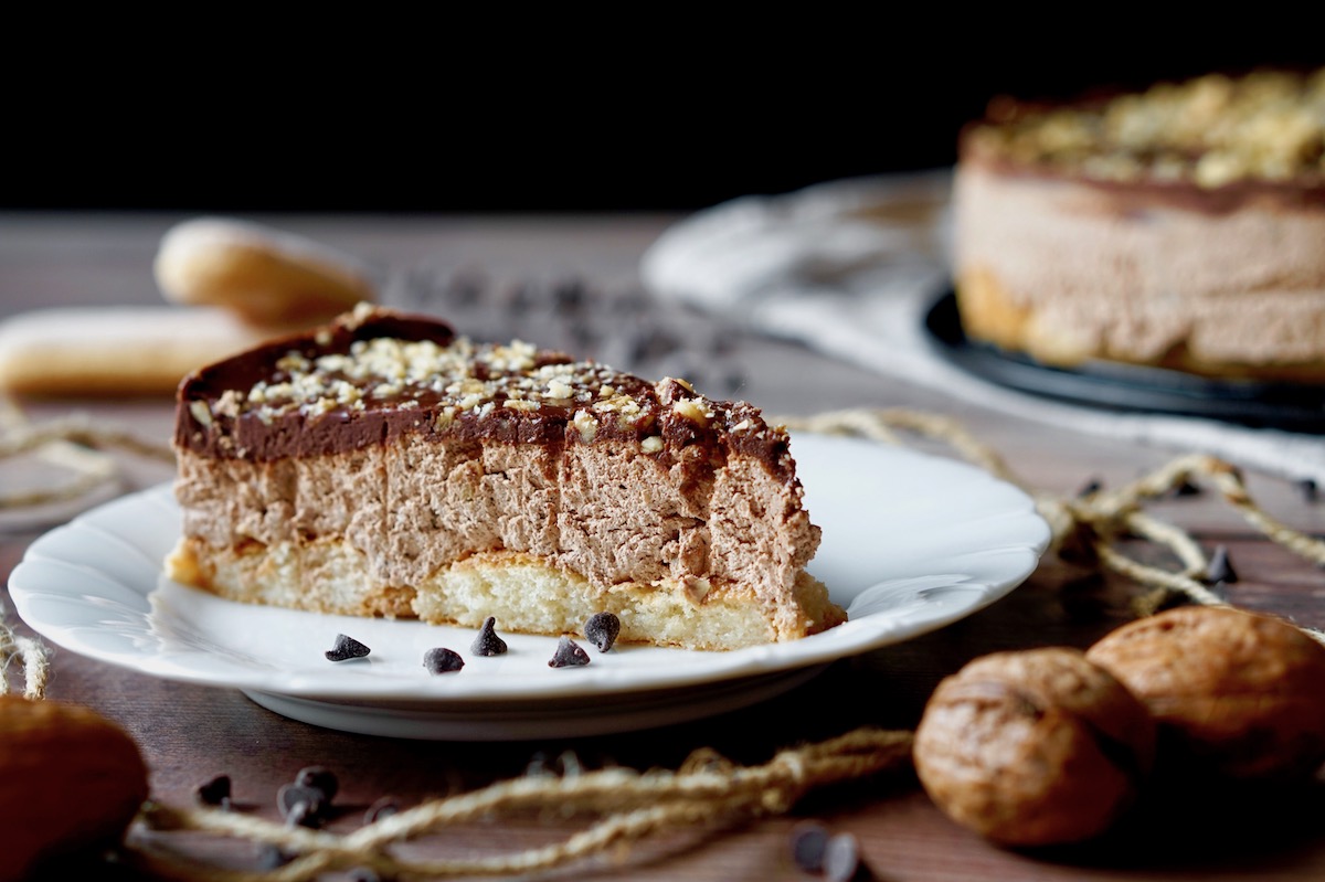 Torta fredda al cioccolato e noci