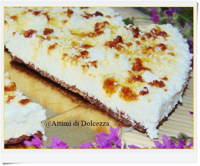 Torta fredda al cocco yogurt e caramello