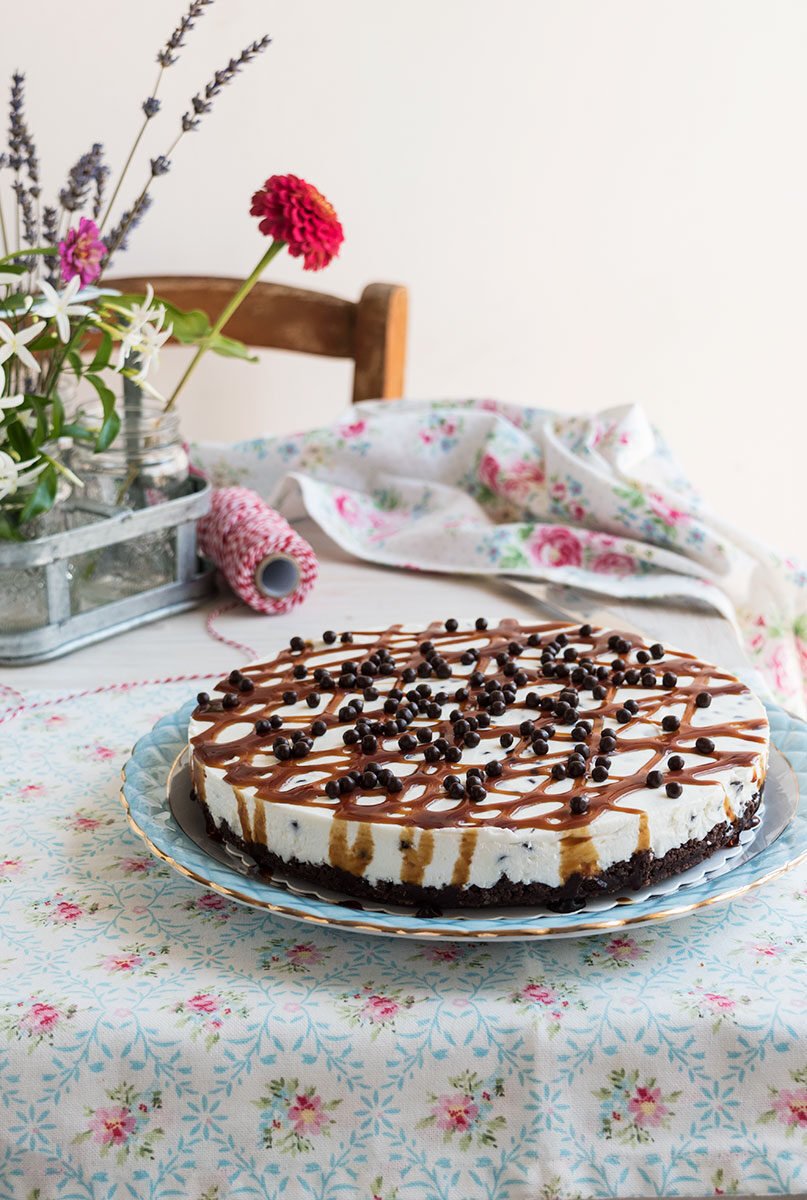 Torta fredda al mascarpone con gocce di cioccolato