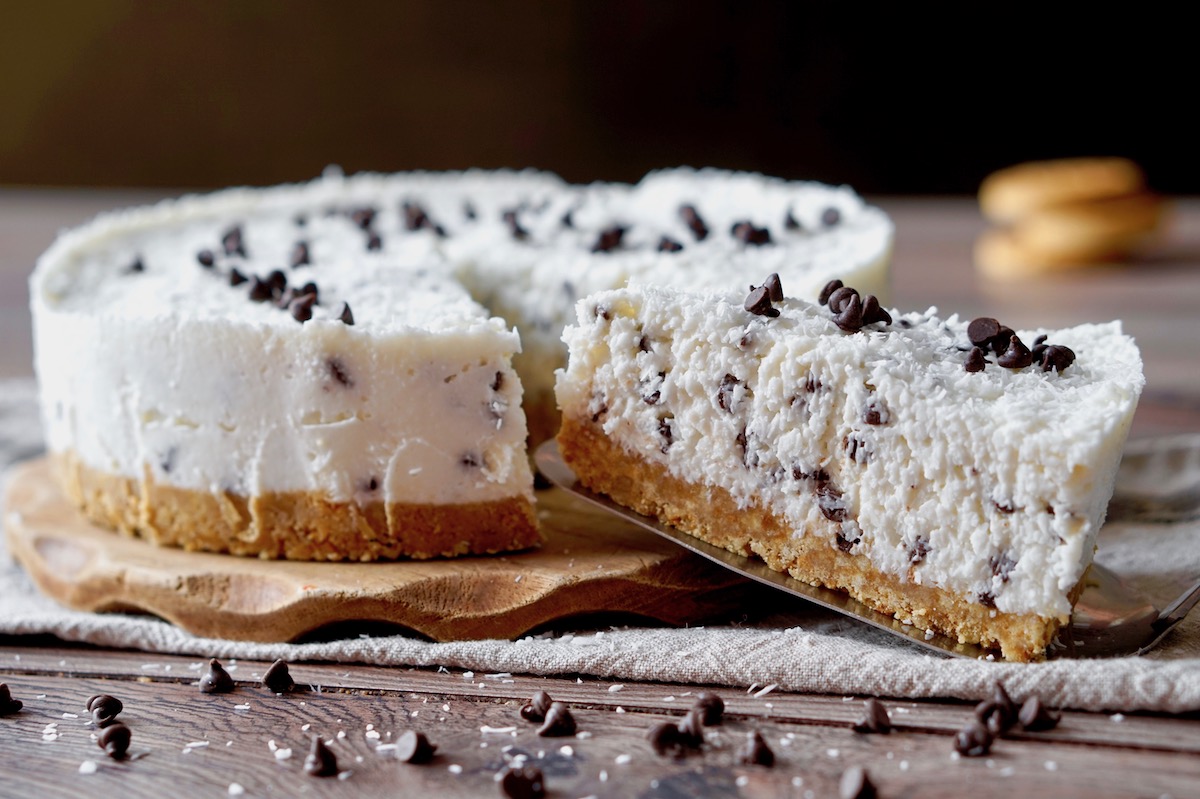 Torta fredda allo yogurt, cioccolato e cocco