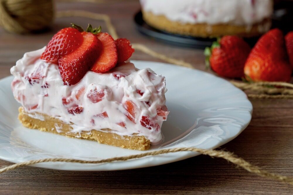 Torta fredda allo yogurt e fragole