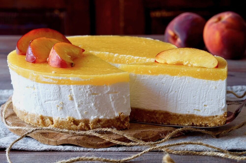 Torta fredda allo yogurt e pesche