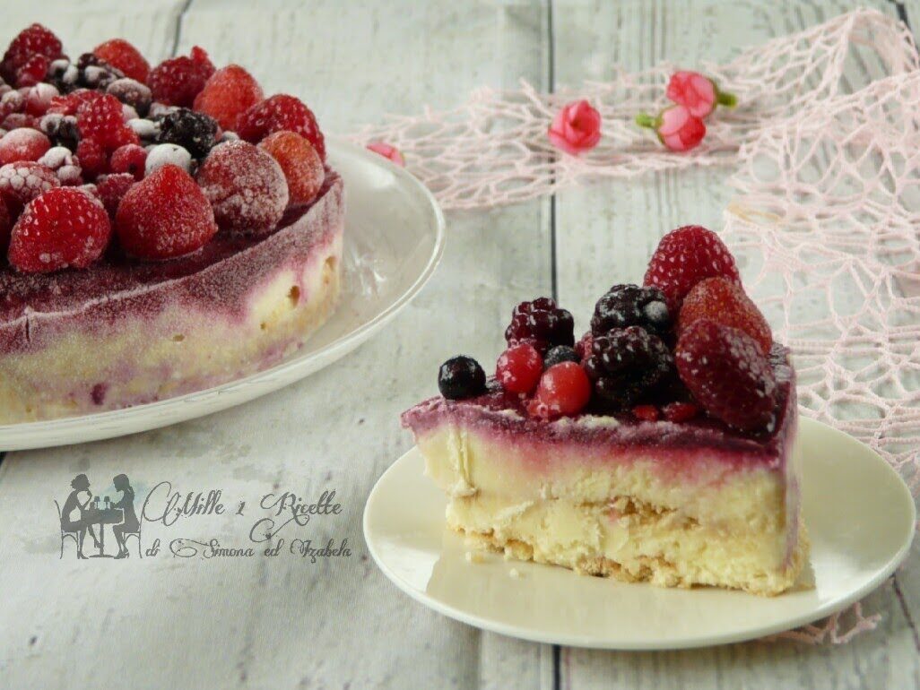 Torta fredda di ricotta e salsa di frutti di bosco