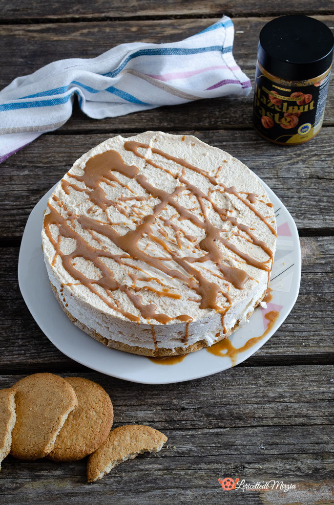 Torta gelato alle nocciole e fiordilatte