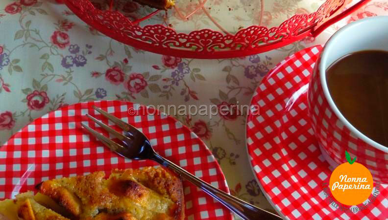 Torta gluten freee di grano saraceno con mele, cocco e kefir