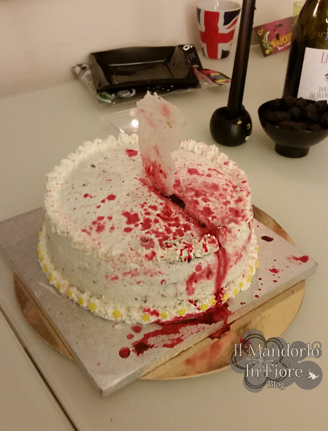 Torta insanguinata di halloween