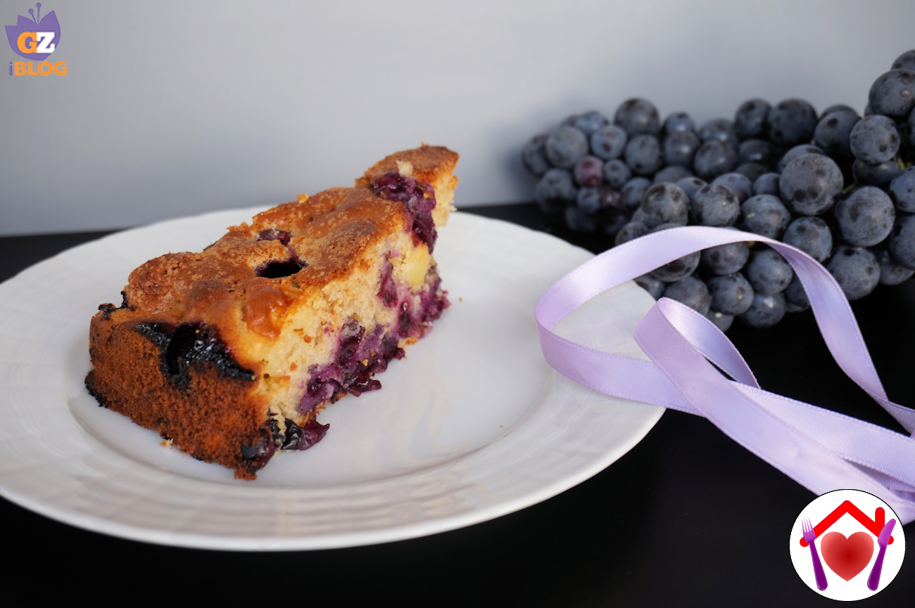 Torta integrale mele e uva fragola