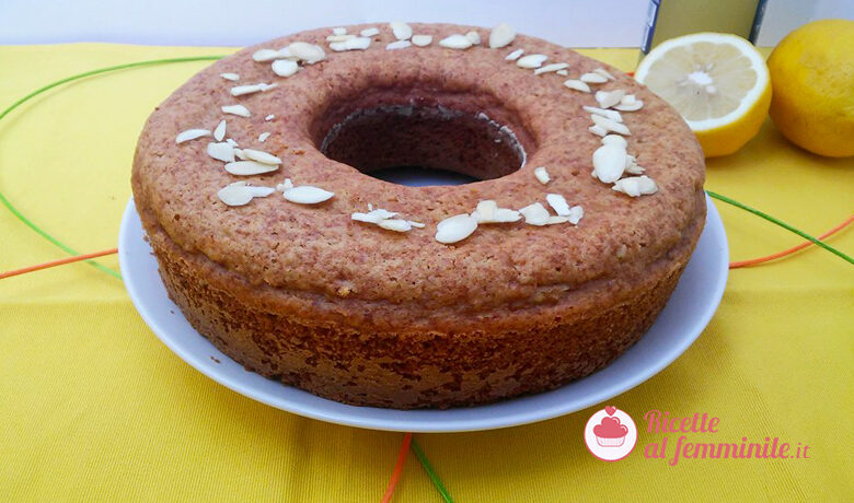 Torta limoncello e mandorle senza lattosio