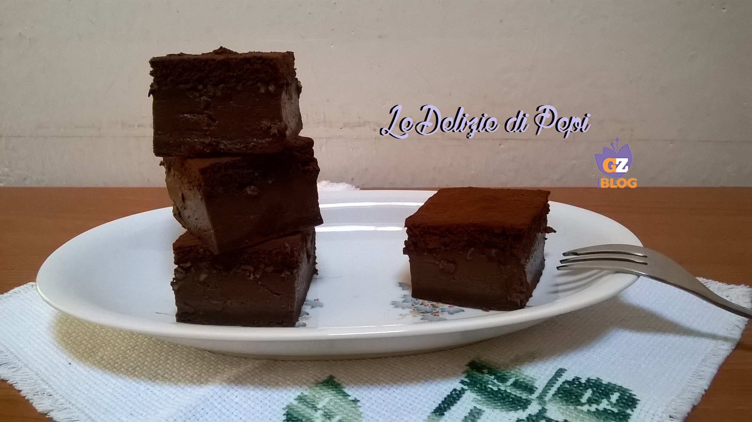 Torta magica al cacao e caffè