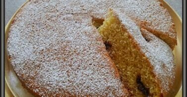 Torta margherita con gocce di nutella