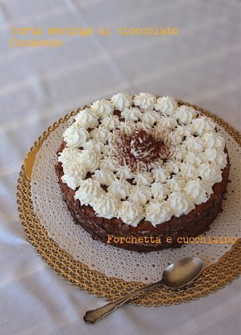 Torta meringa al cioccolato fondente