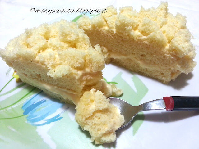 Torta mimosa all’ananas con crema diplomatica