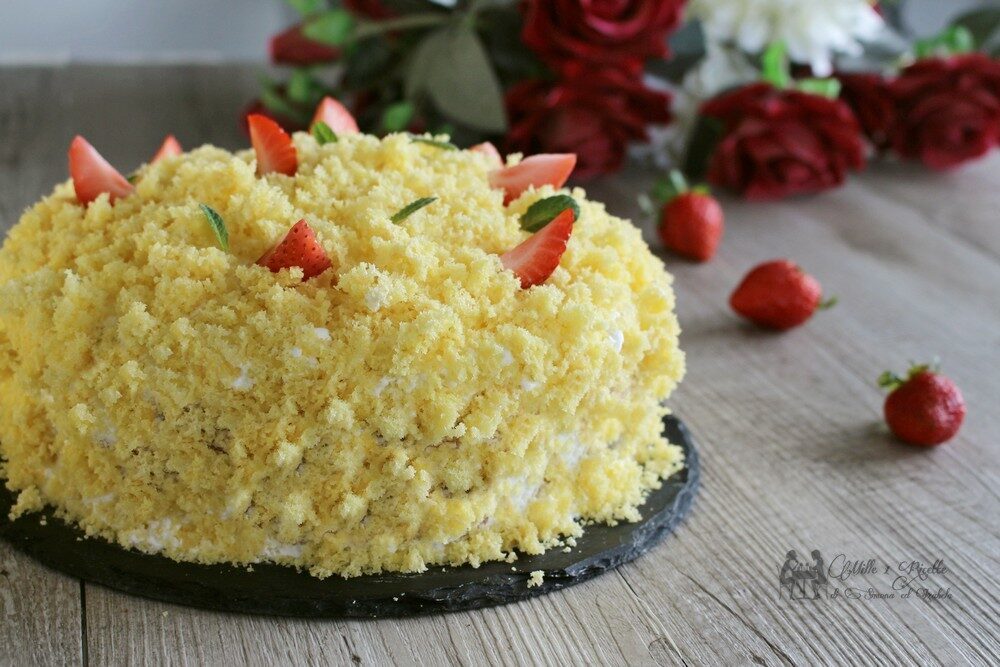 Torta mimosa alle fragole