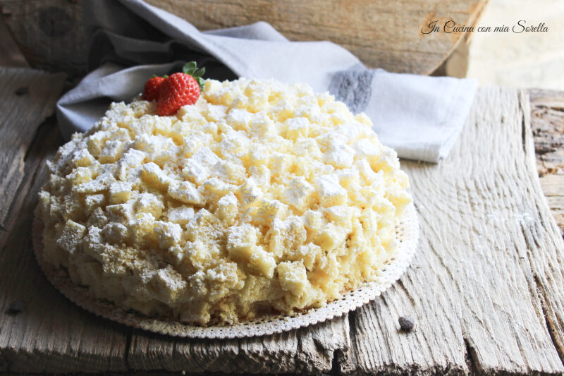 Torta mimosa alle fragole