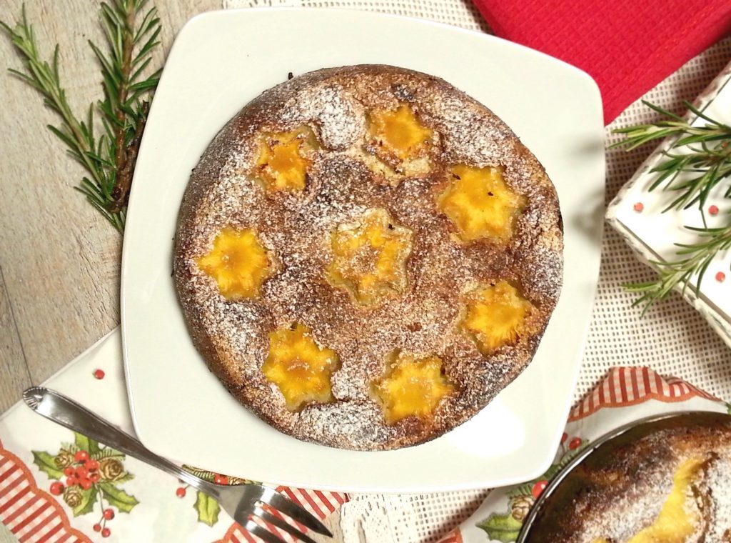 Torta morbida con ananas ricotta e rosmarino