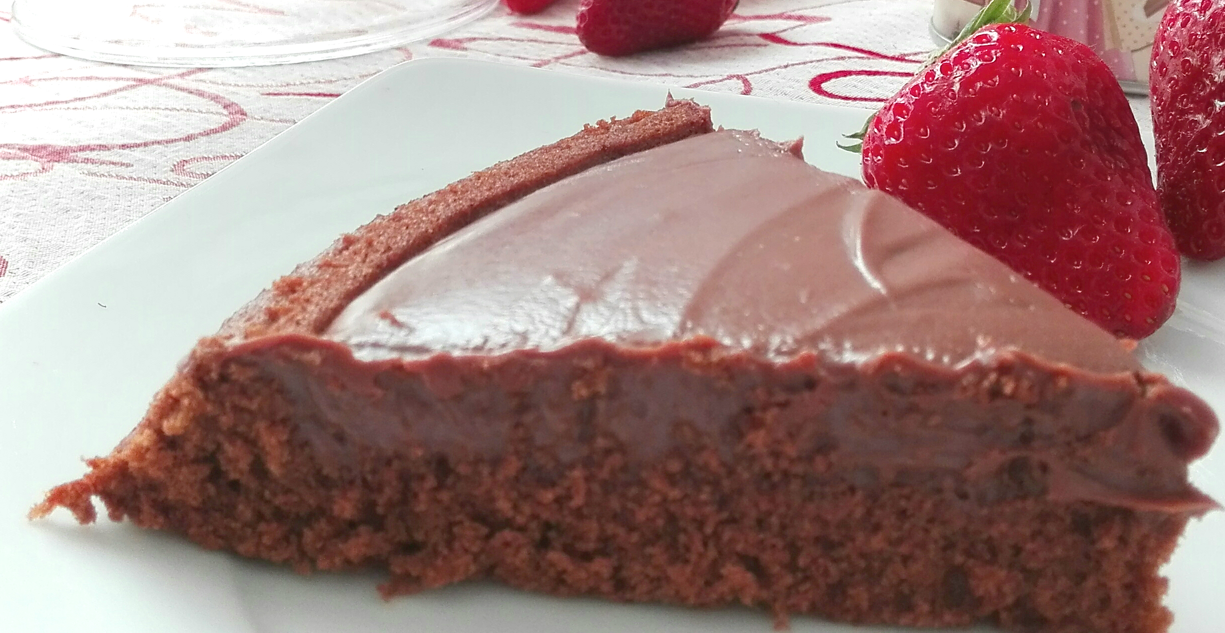 Torta morbida con ganache al cioccolato