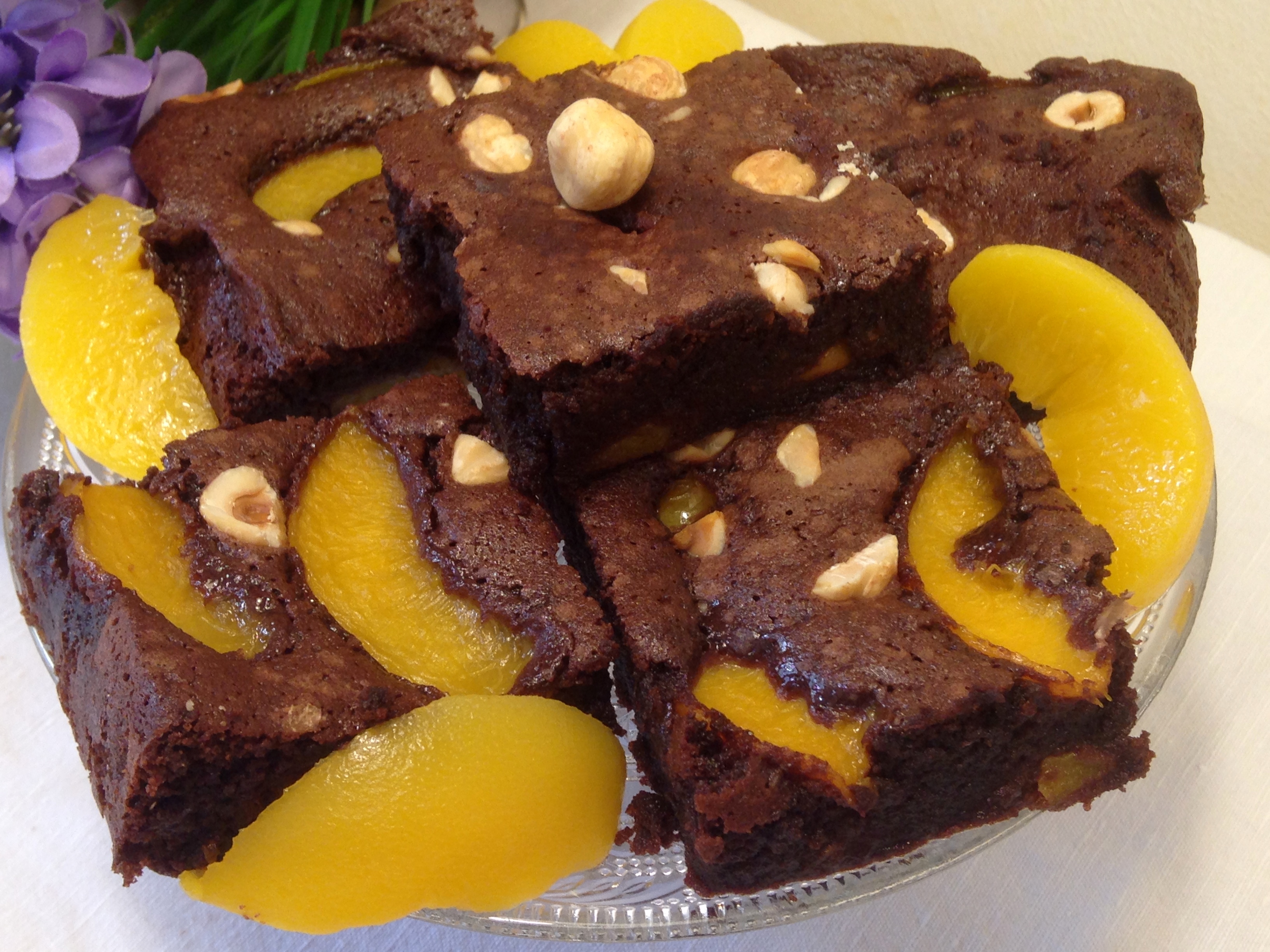 Torta morbida di pesche e amaretti (senza farina ricetta veloce)