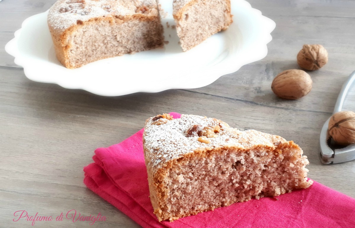 Torta nuvola con mandorle e noci