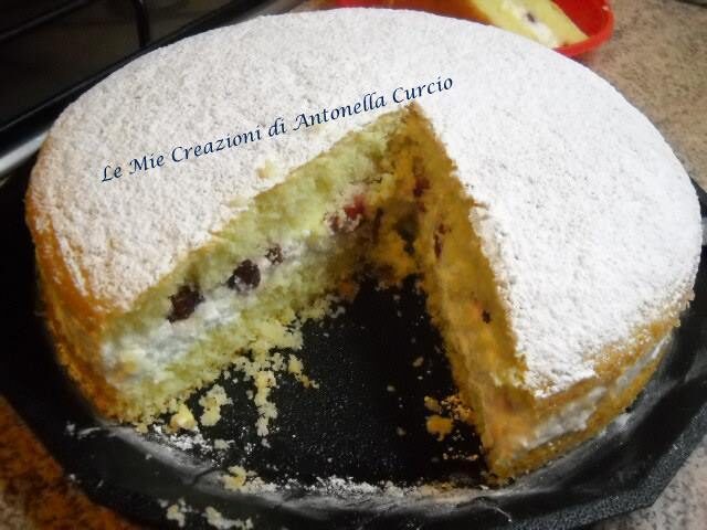 TORTA PARADISO CON CHANTILLY E FRAGOLE