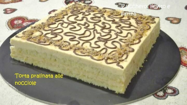 Torta pralinata alle nocciole