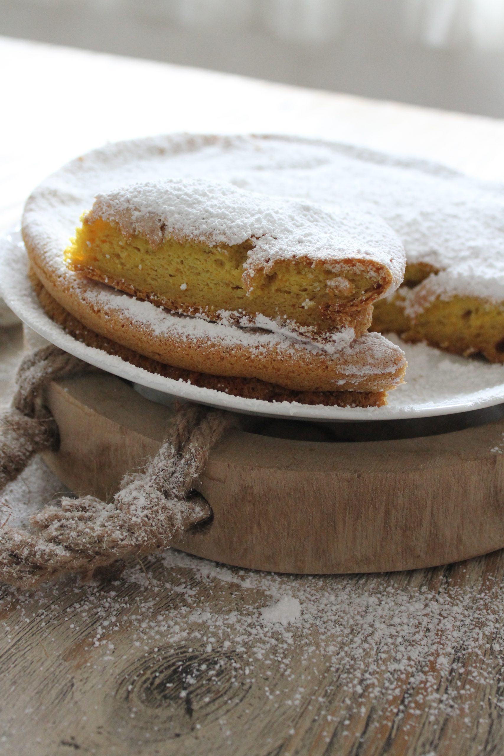 Torta prosecco, zafferano e limone