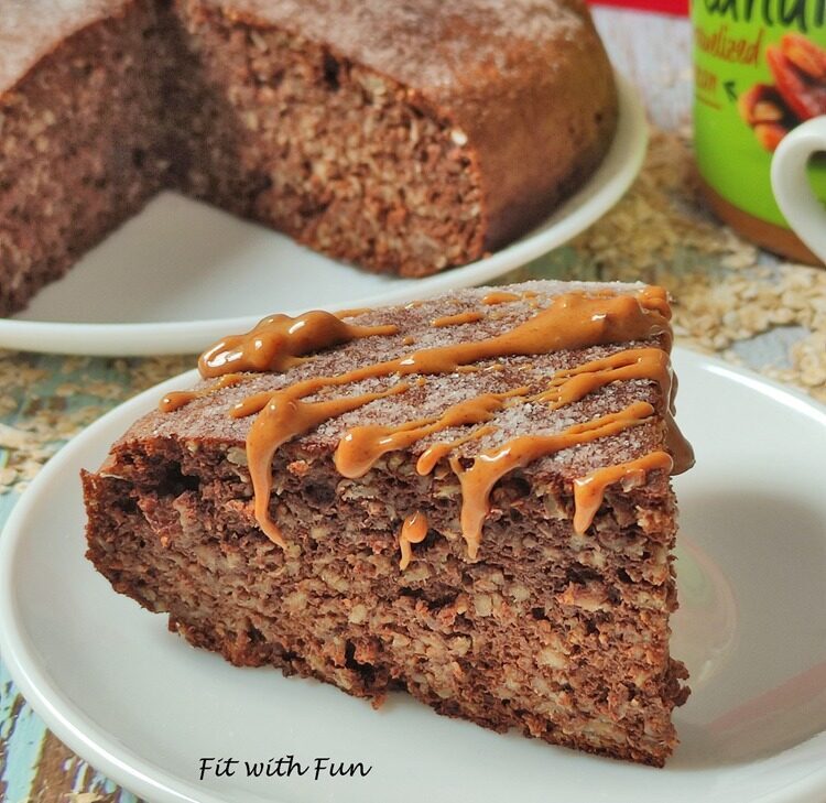 Torta proteica e senza zucchero avena carrube burro di arachidi
