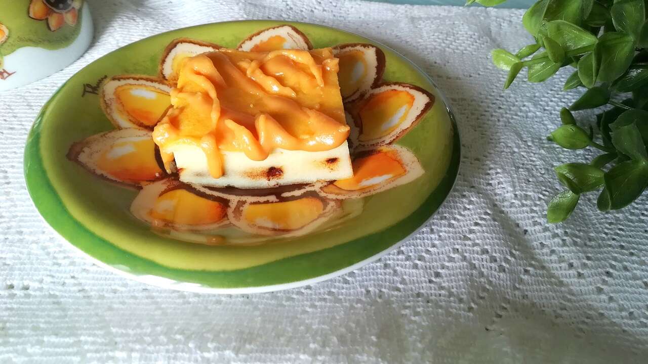 Torta ricotta e caramello salato, cremosa: anche con bimby