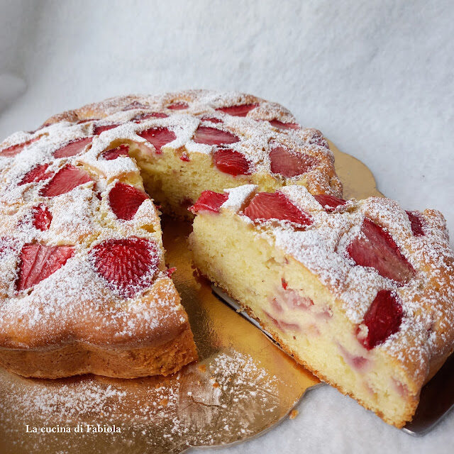 Torta ricotta e fragole
