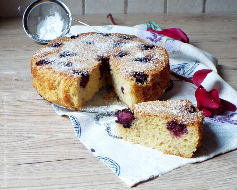 Torta rovesciata alle more senza caramello