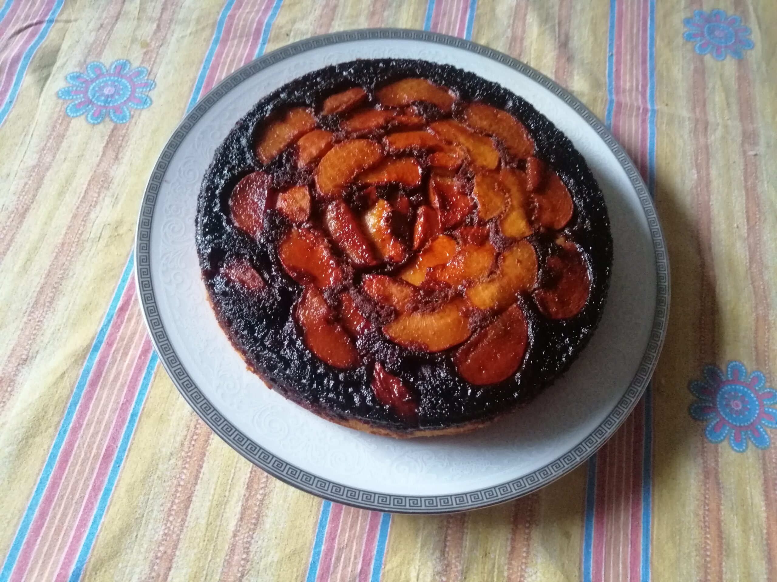 Torta rovesciata con yogurt alle pesche