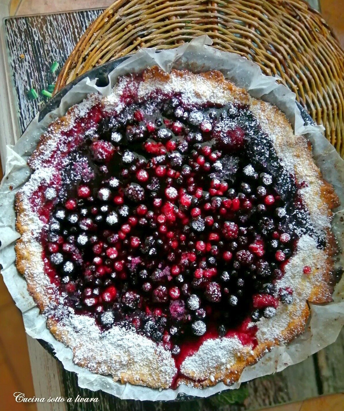 Torta rustica ai frutti di bosco
