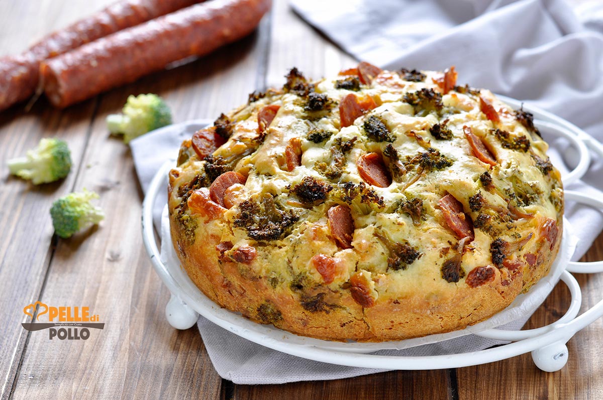 Torta rustica con broccoli e salame piccante