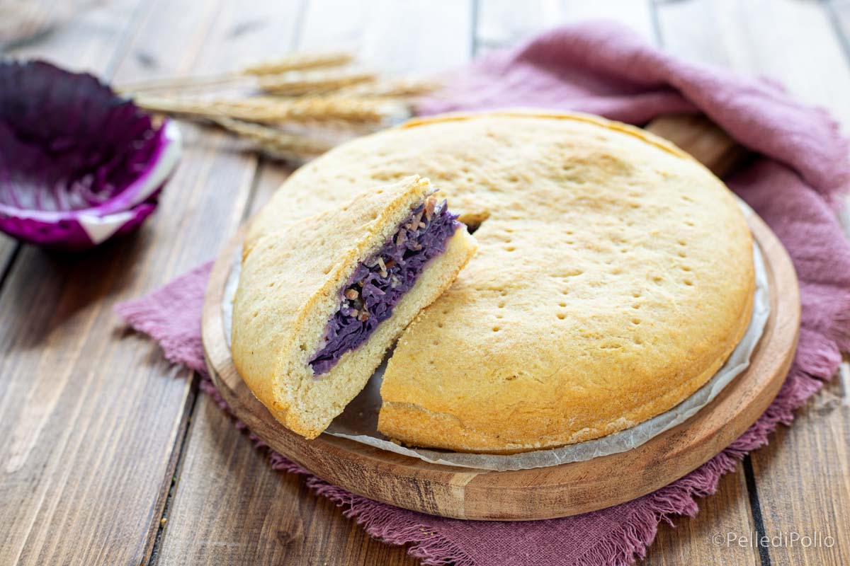 Torta rustica con cavolo viola