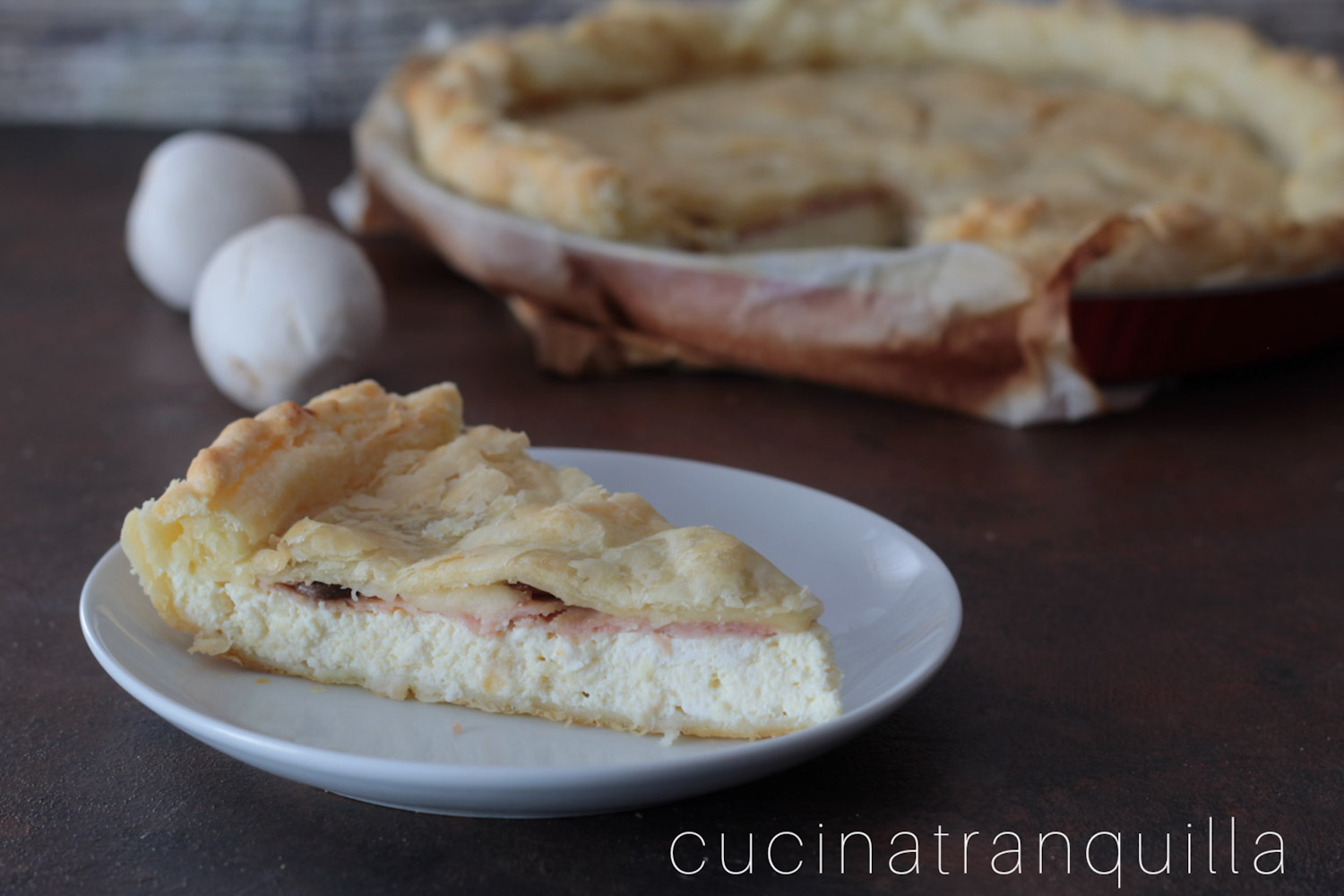 Torta rustica con funghi e prosciutto