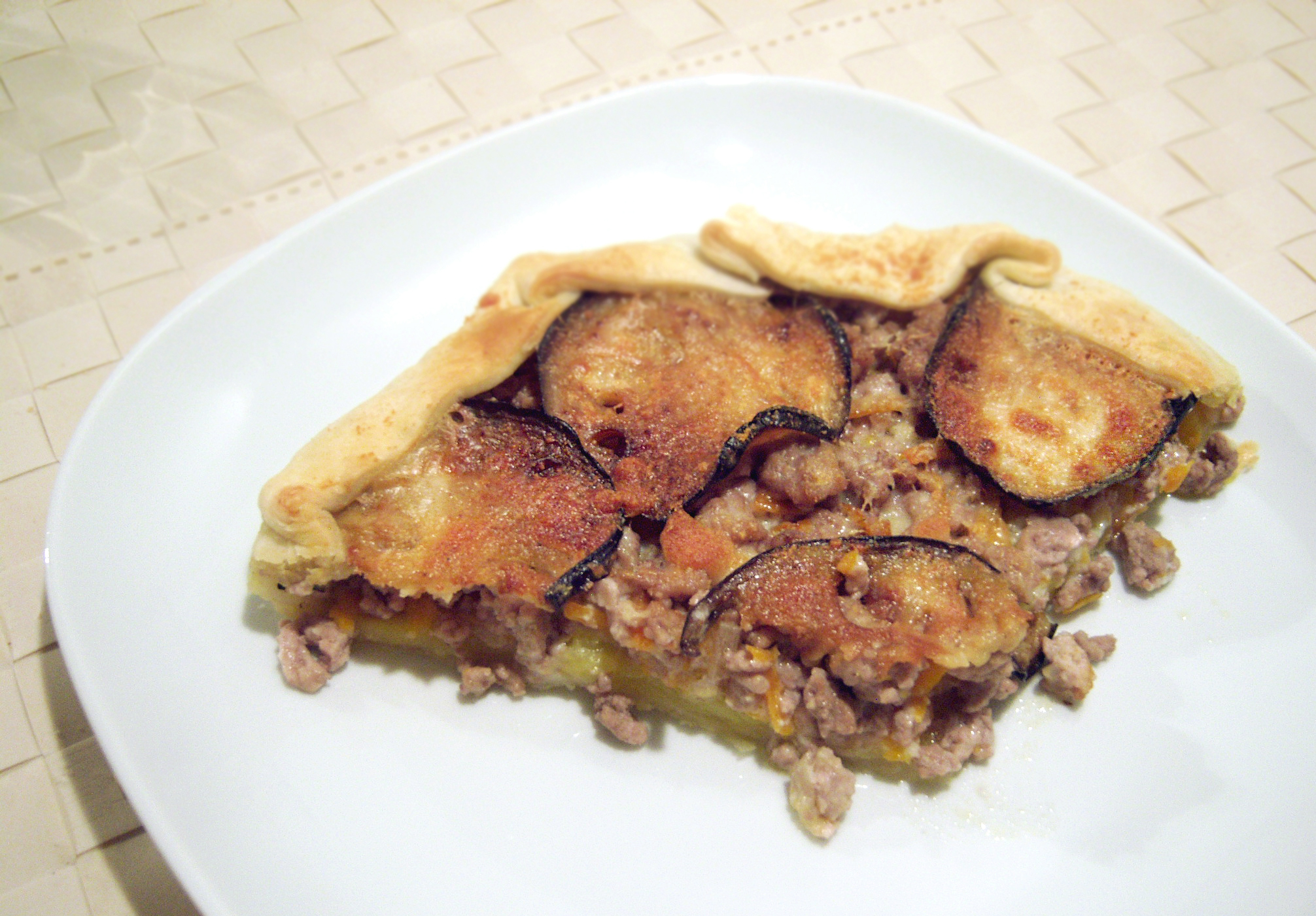 Torta rustica con melanzane e macinato